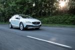 Volvo V40 D4 Cross Country 2016 года (UK)